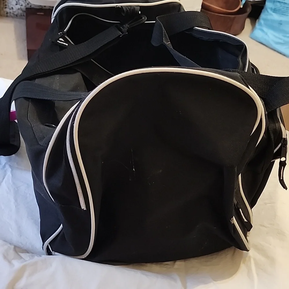 VINTAGE SOCCER FIFA WORLD CUP SOUTH AFRICA 2010 SOCCER DUFFLE BAG FUTBALL BAG